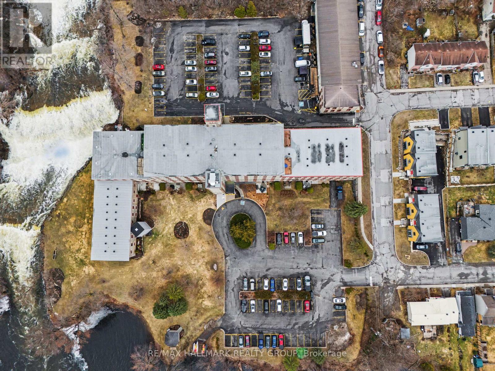 206 - 1 Rosamond Street E