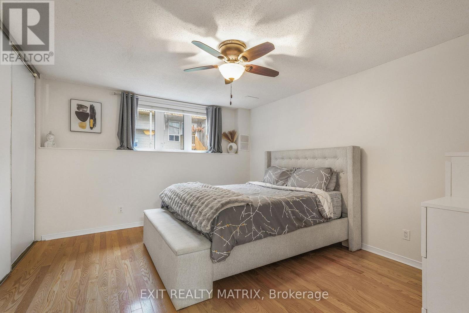 20 - 458 Briston Private