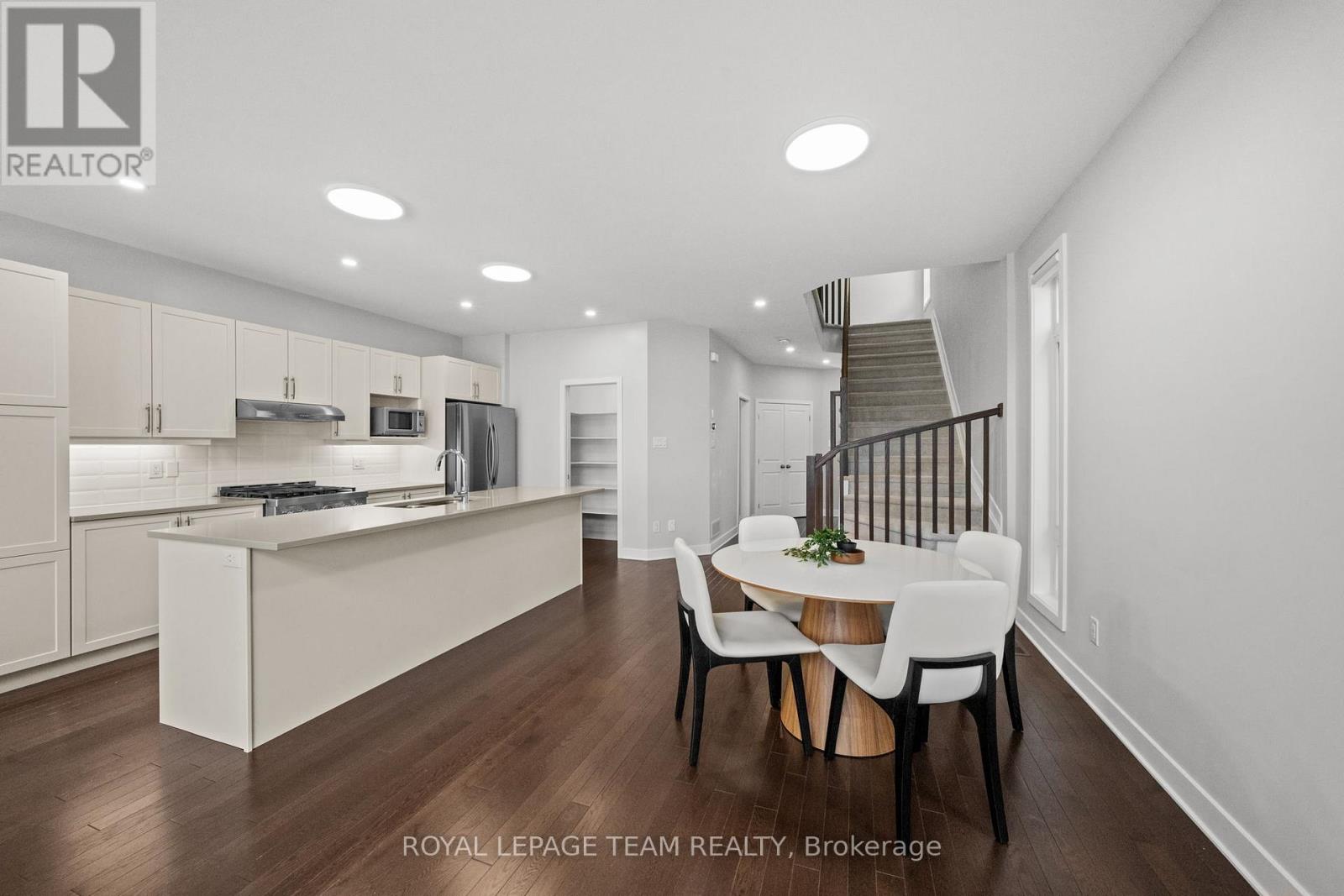 539 Honeylocust Avenue