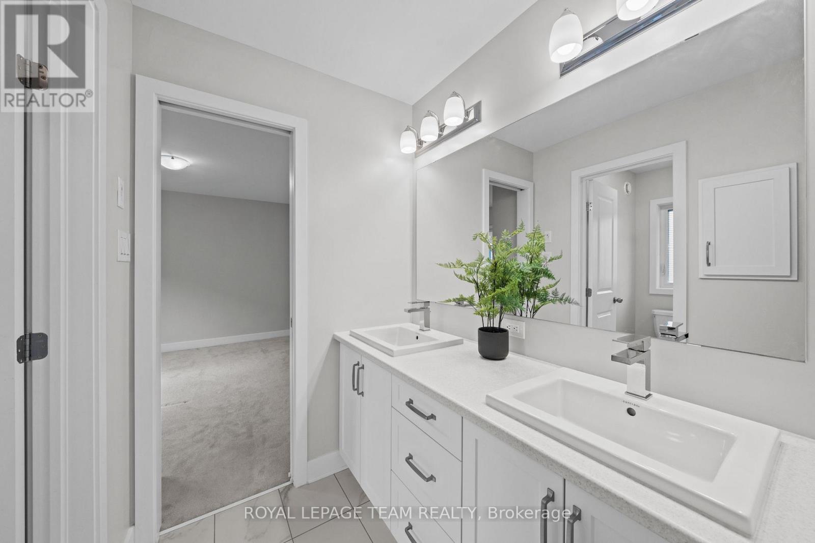 539 Honeylocust Avenue