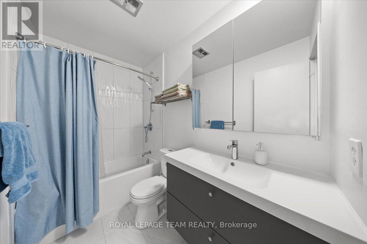 40 - 3230 Uplands Drive