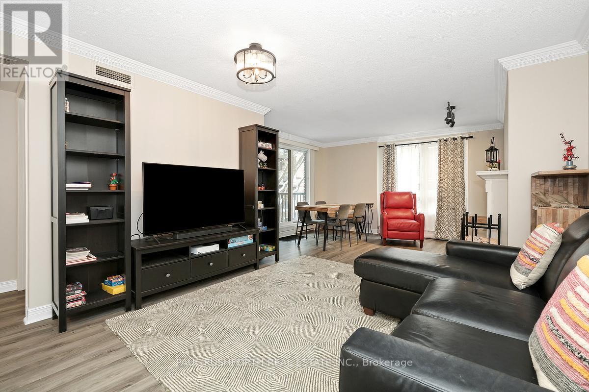 202 - 939 North River Road