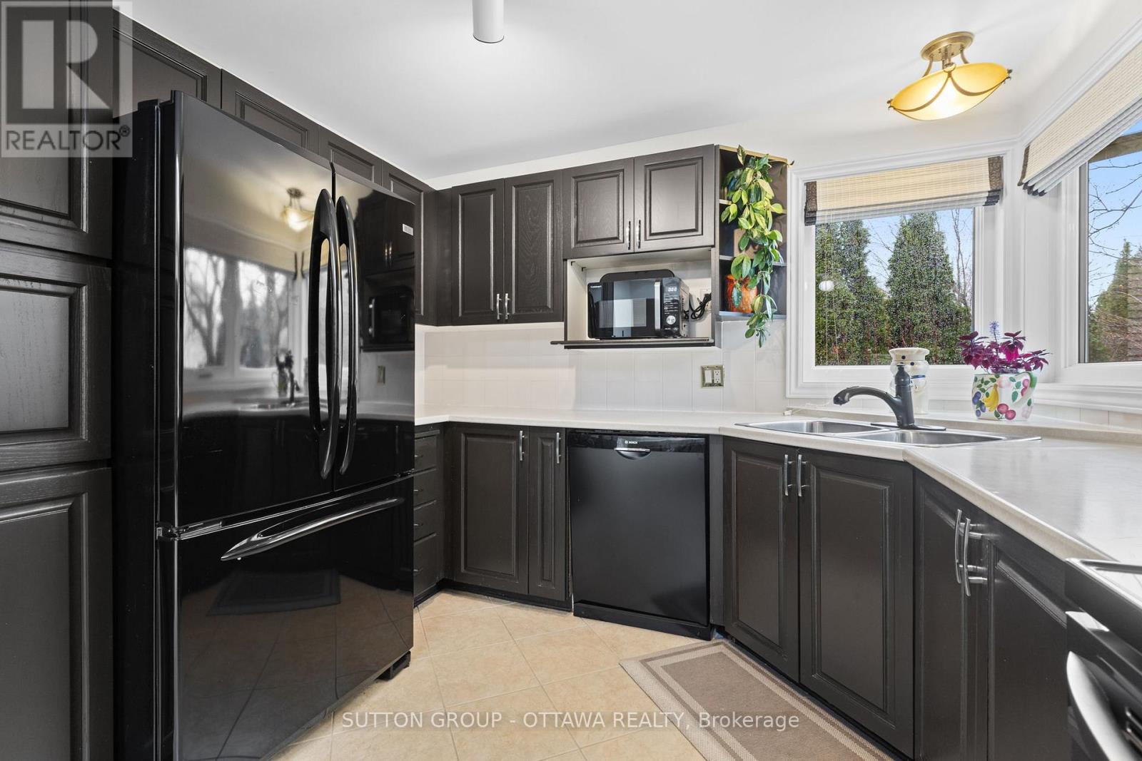 540 Des Conifers Crescent