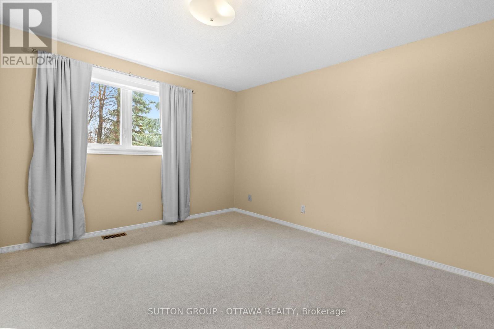 540 Des Conifers Crescent