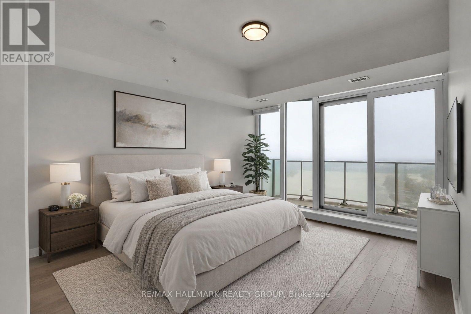 1904 - 805 Carling Avenue