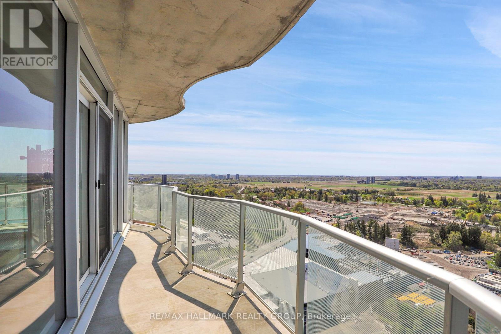 1904 - 805 Carling Avenue