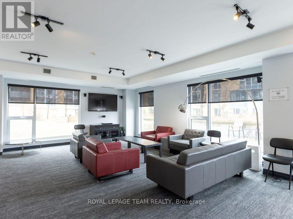 406 - 250 Lett Street