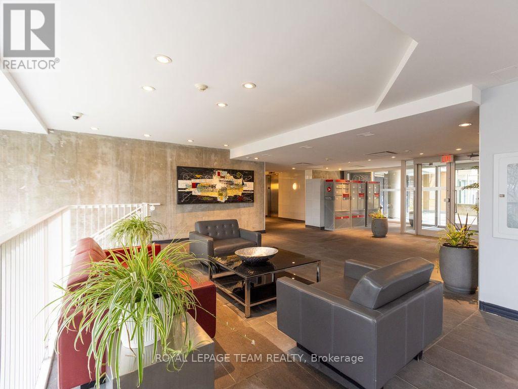 406 - 250 Lett Street