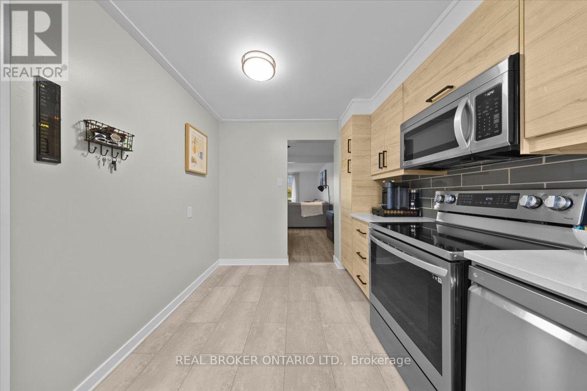 2049 Stonehenge Crescent