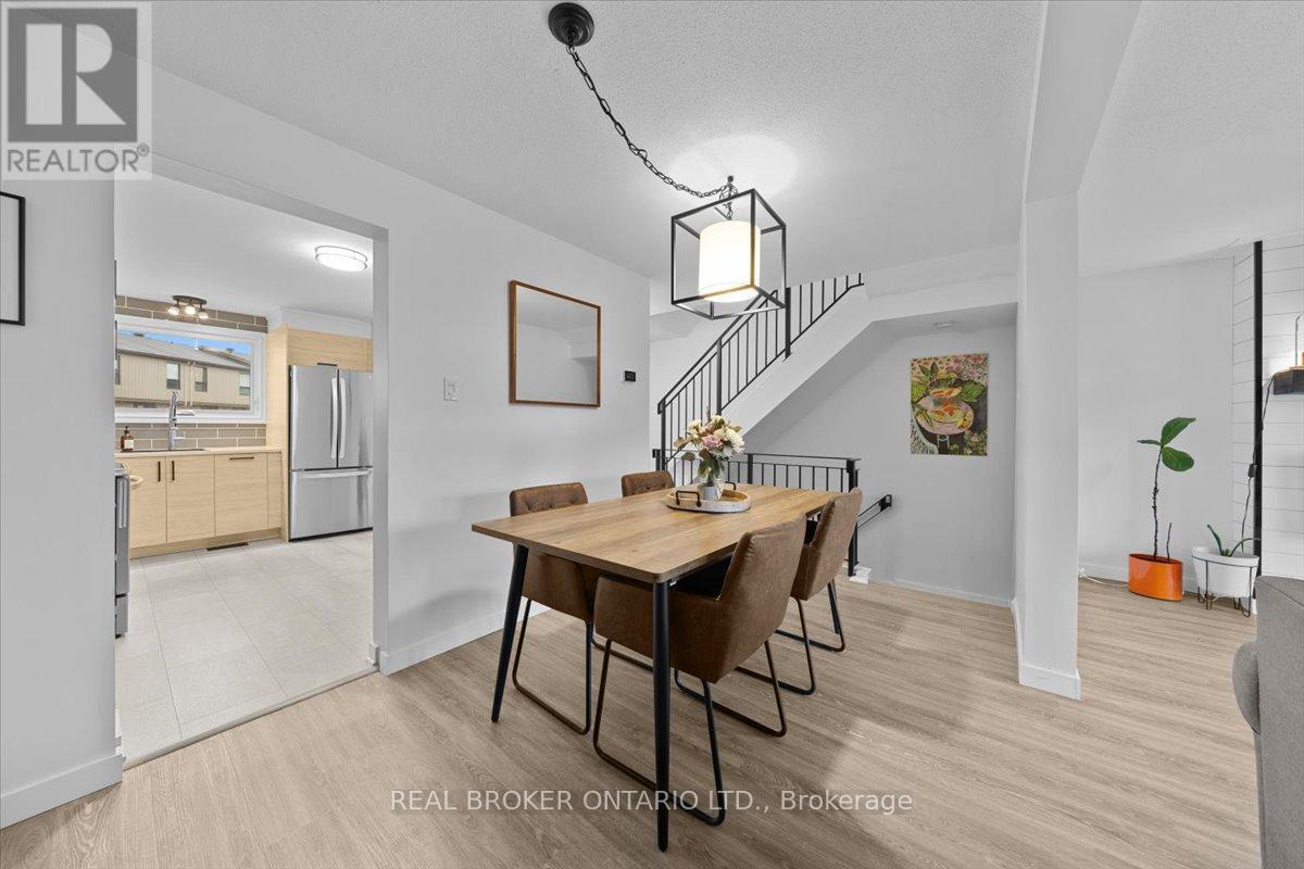 2049 Stonehenge Crescent