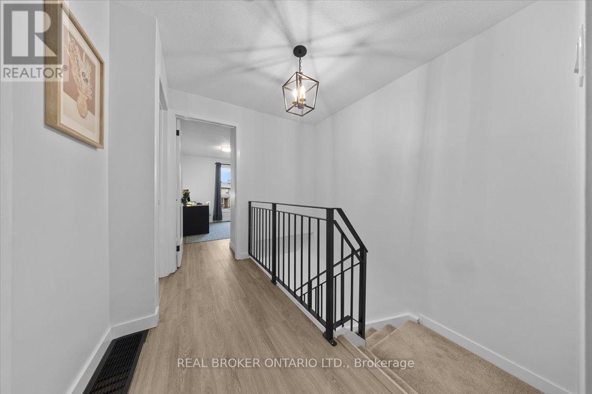 2049 Stonehenge Crescent