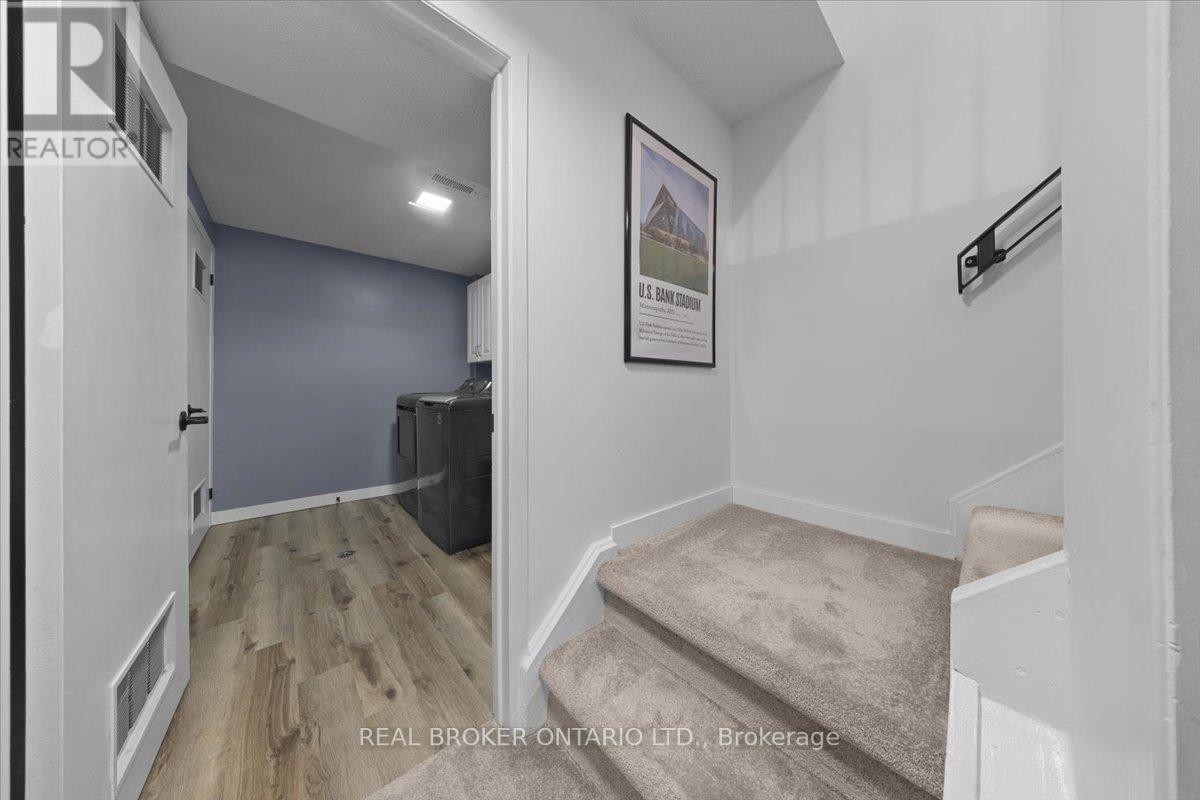 2049 Stonehenge Crescent