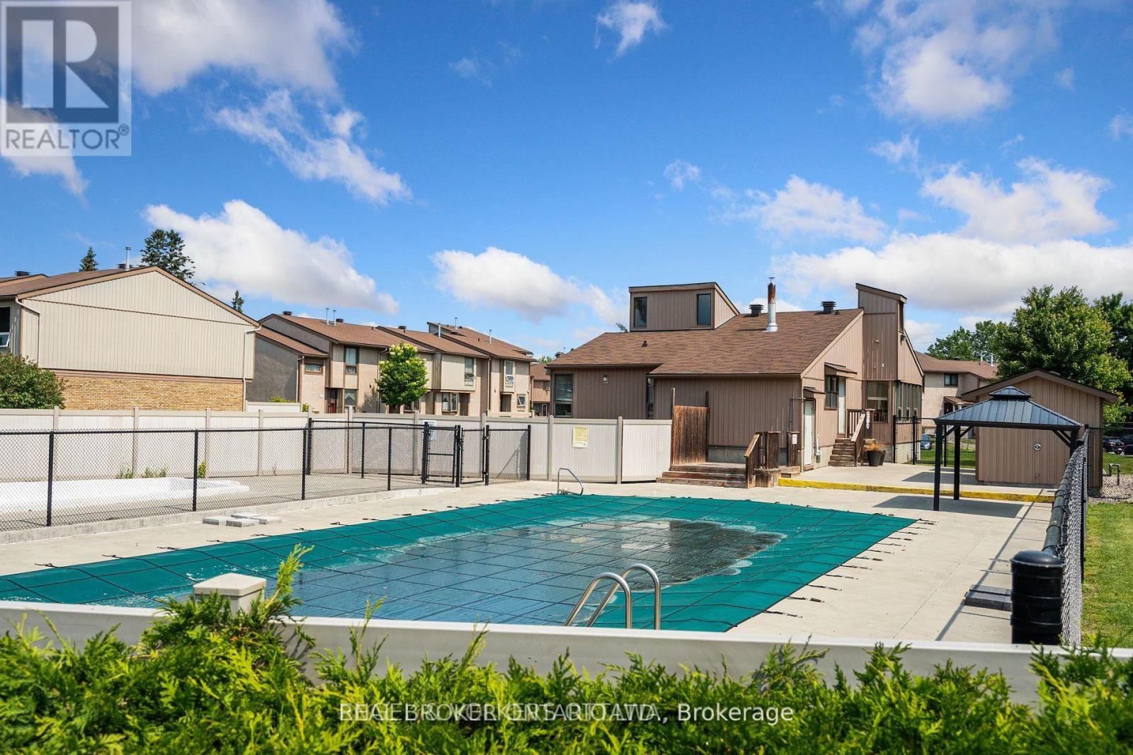 2049 Stonehenge Crescent