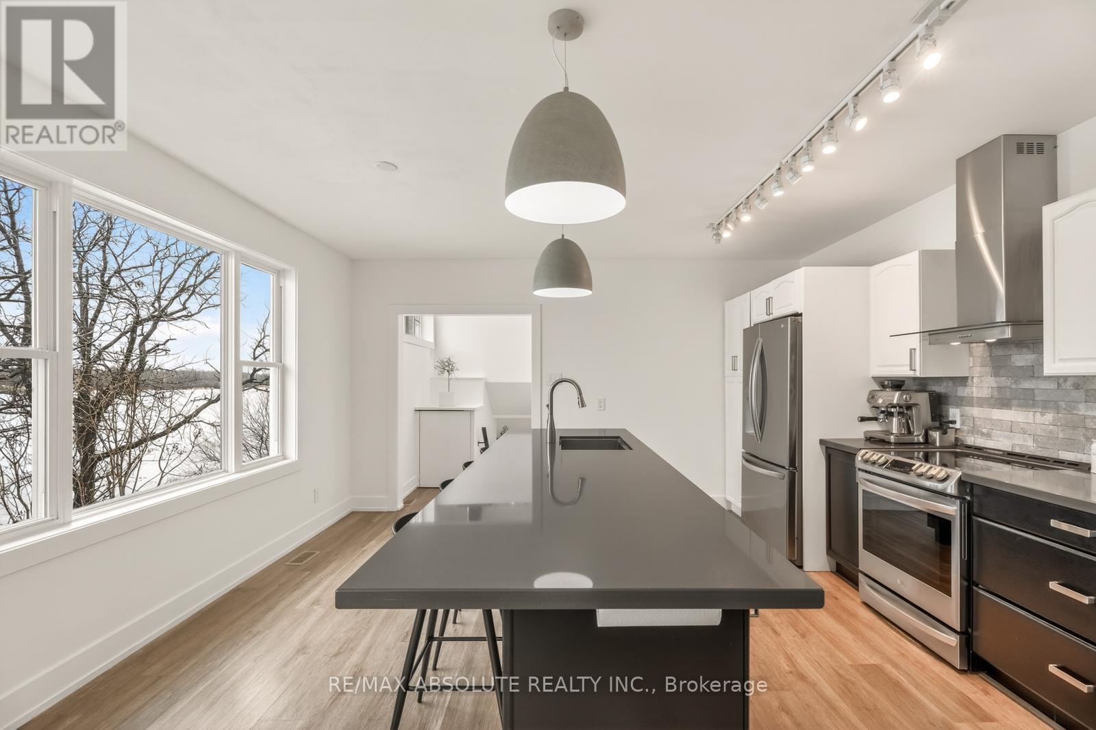 871 Berry Side Road, Unit 5