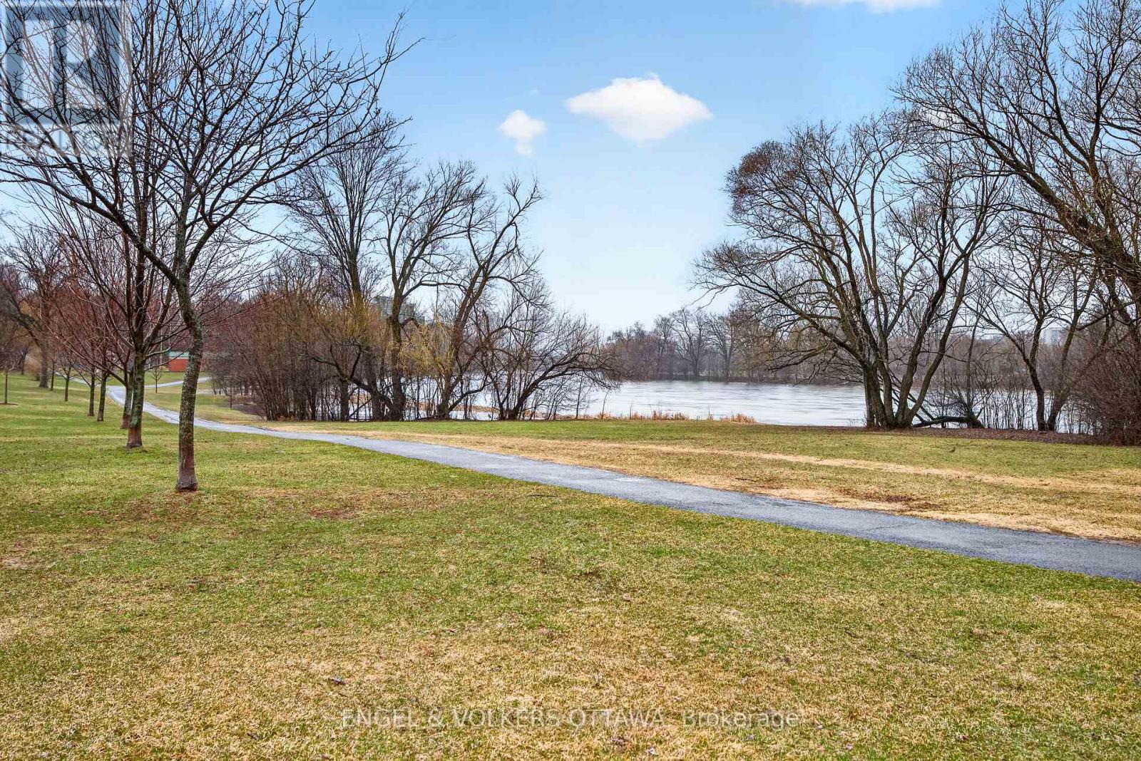 B - 35 Robinson Avenue