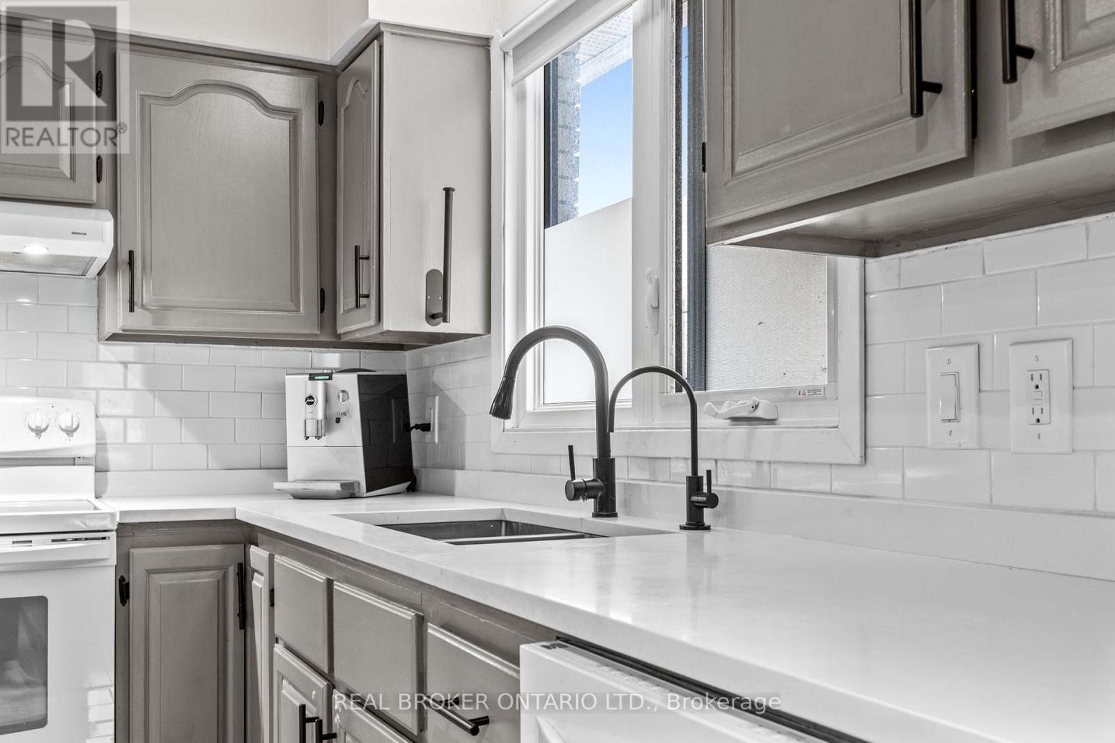 5400 Osgoode Main Street