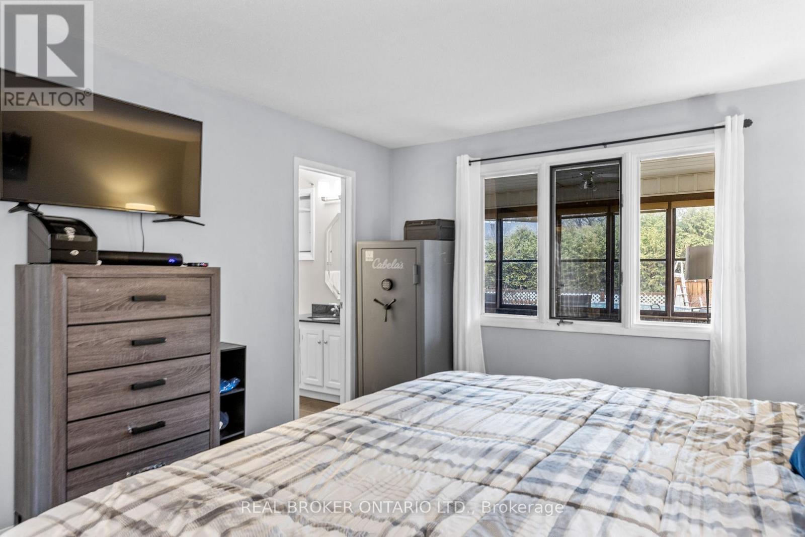 5400 Osgoode Main Street