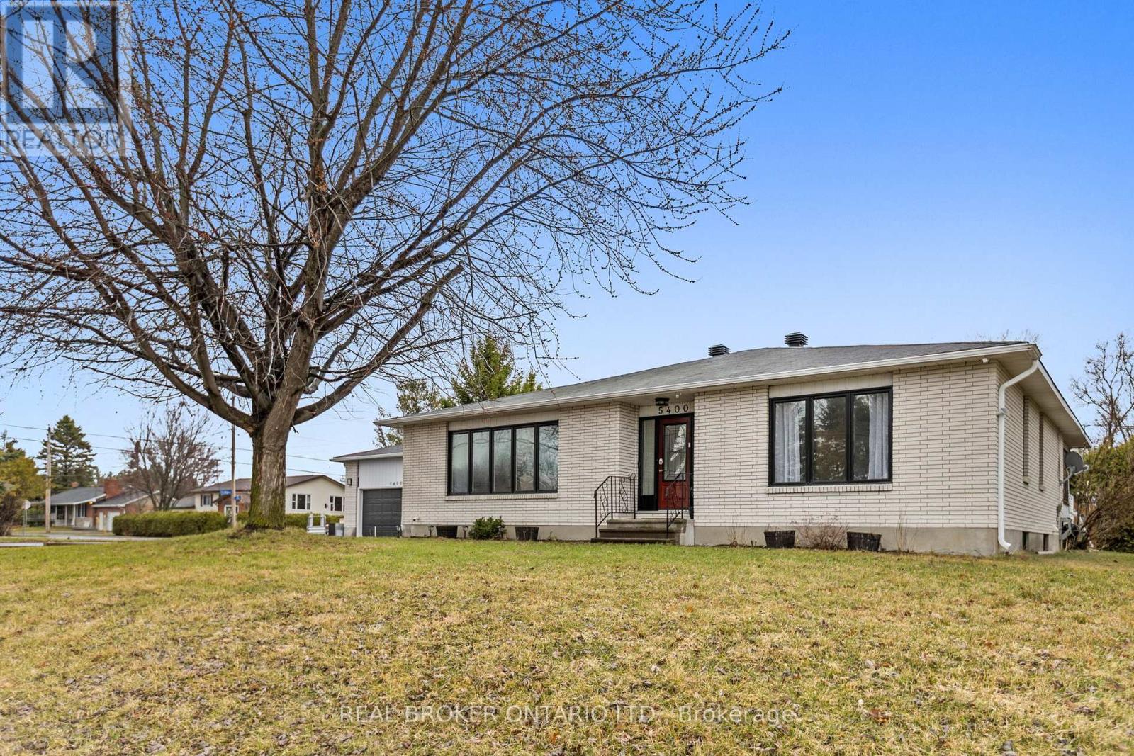 5400 Osgoode Main Street