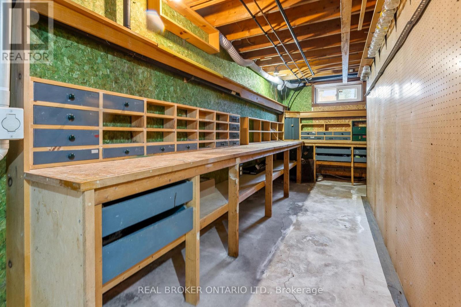 5400 Osgoode Main Street