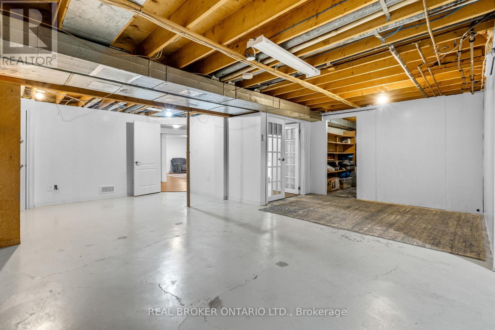 5400 Osgoode Main Street