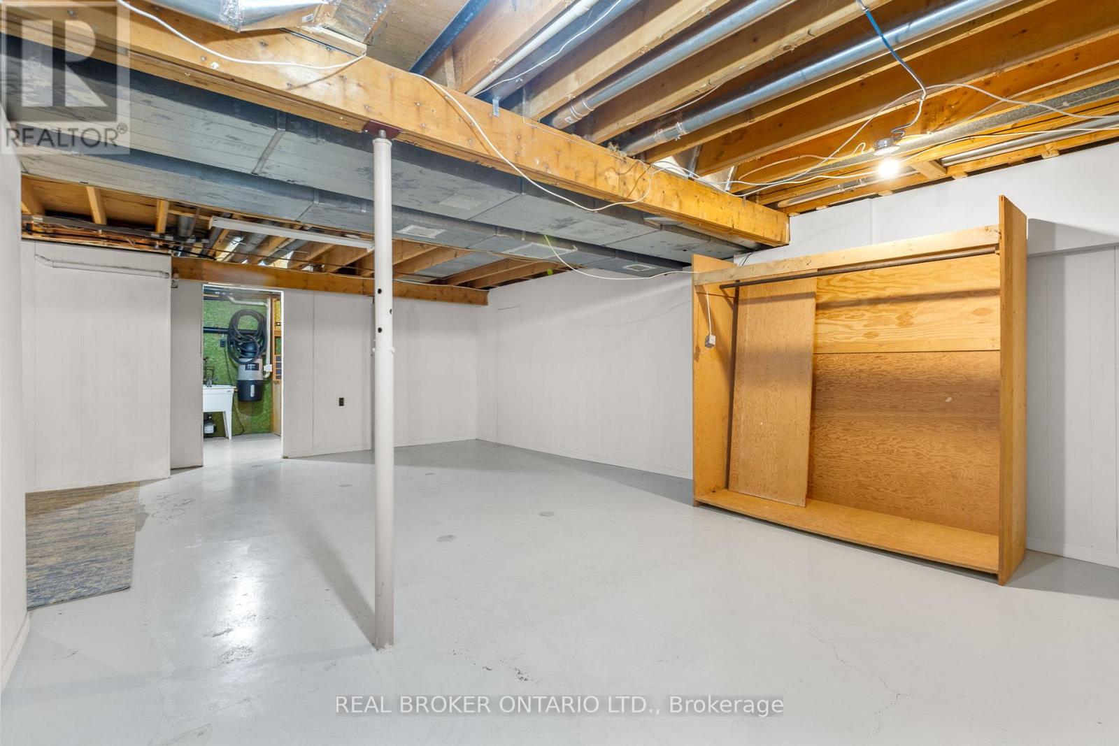 5400 Osgoode Main Street