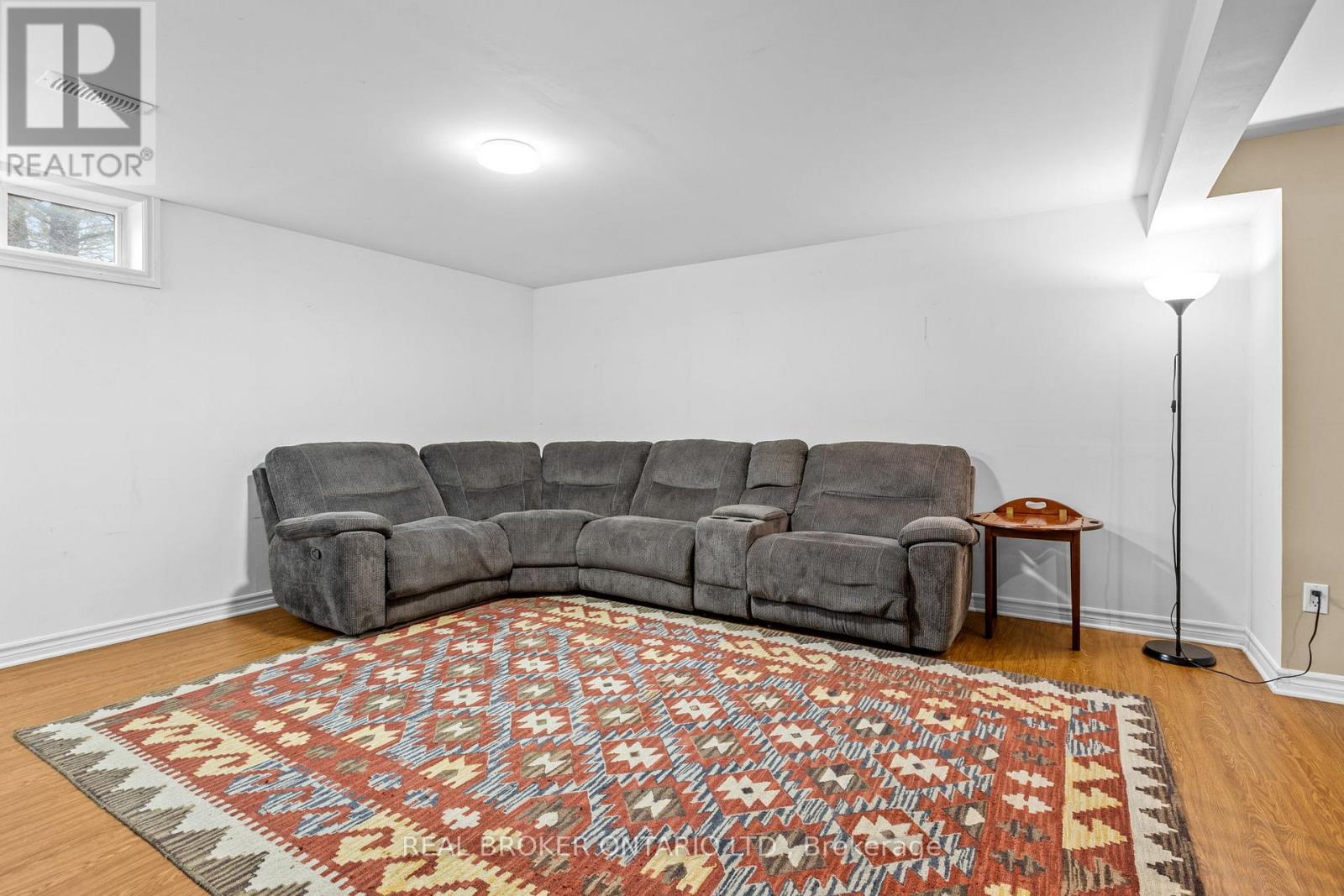 5400 Osgoode Main Street