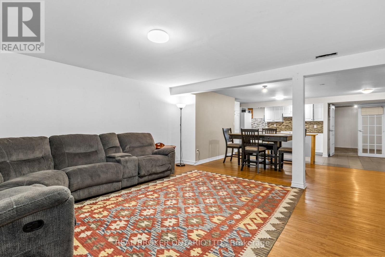 5400 Osgoode Main Street