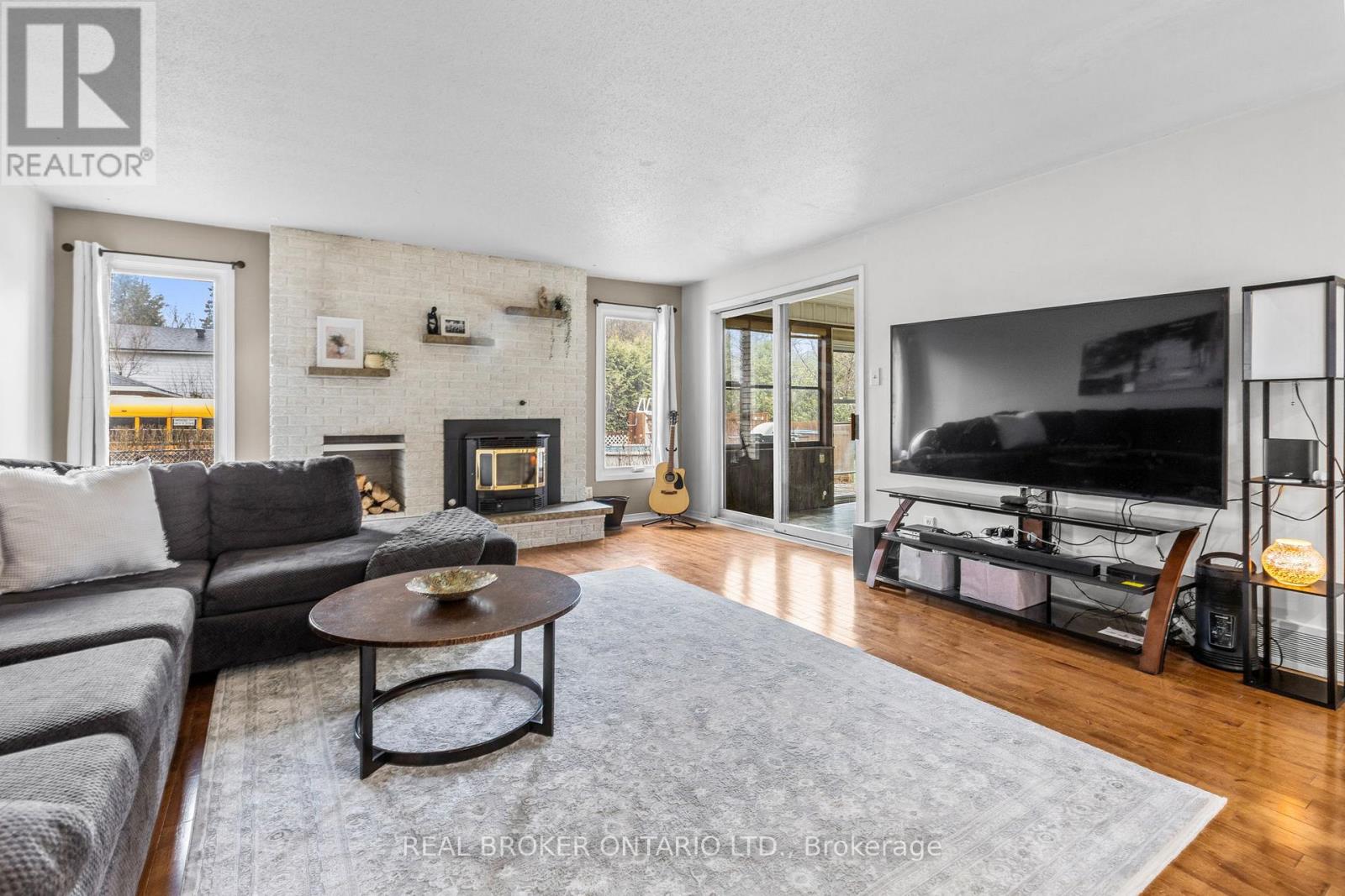 5400 Osgoode Main Street