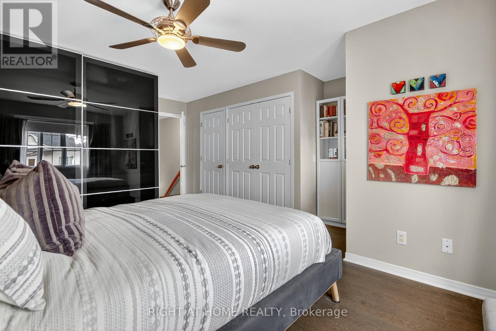 24 Manhattan Crescent