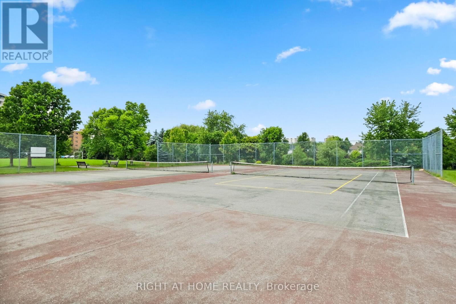 24 Manhattan Crescent