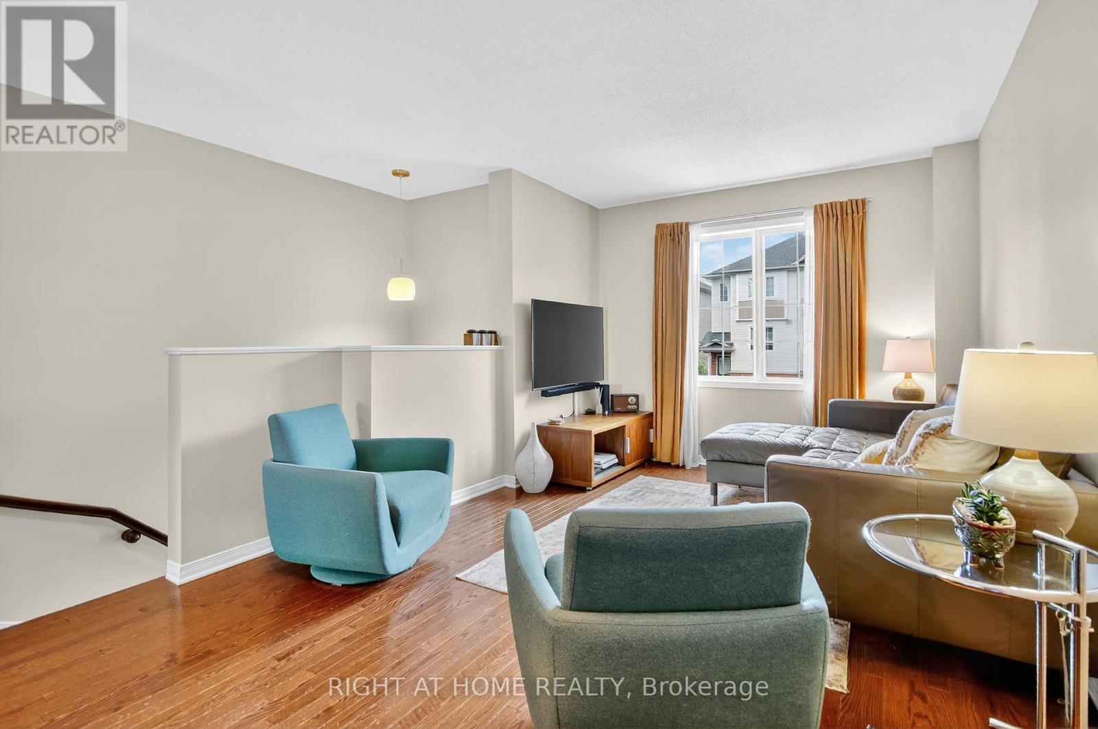 24 Manhattan Crescent