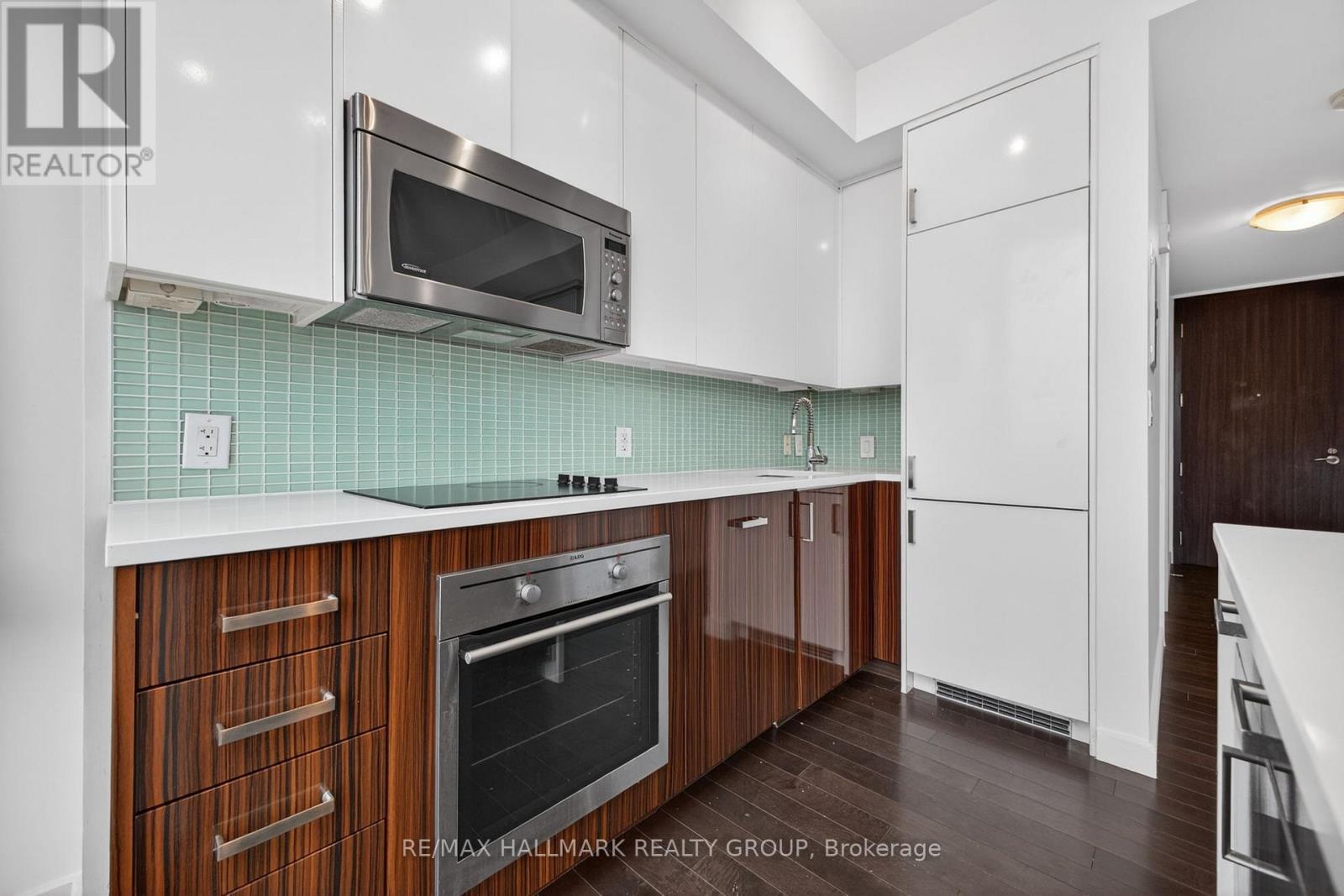 705 - 201 Parkdale Avenue