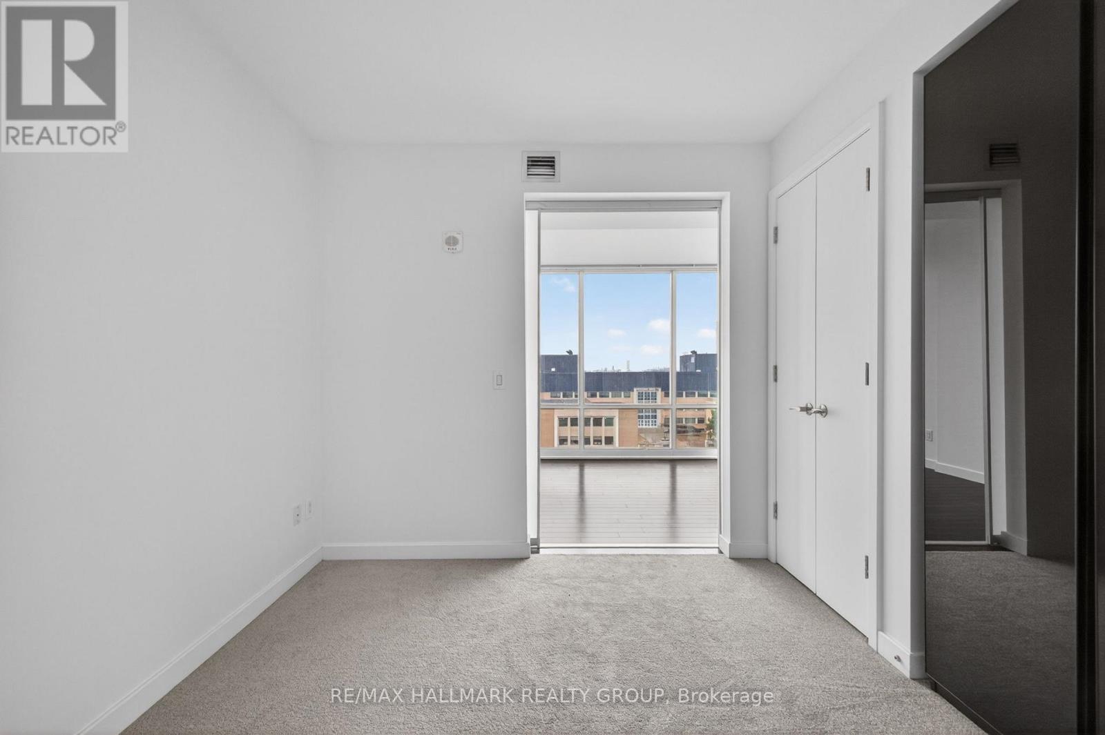 705 - 201 Parkdale Avenue