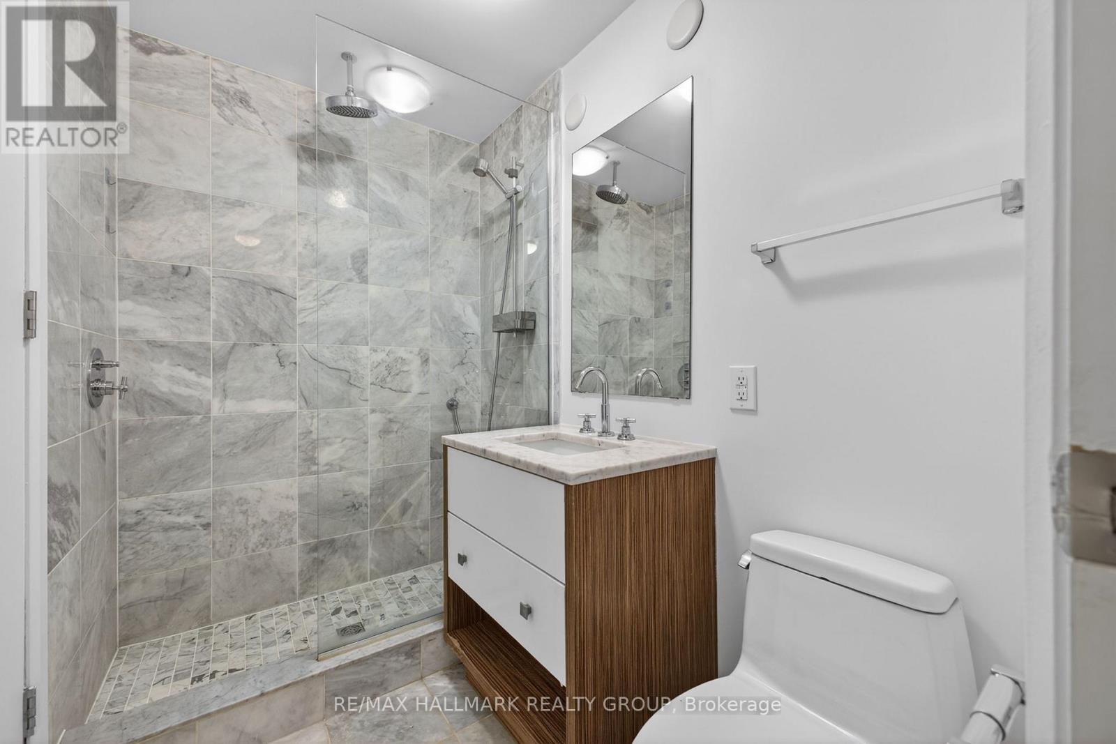 705 - 201 Parkdale Avenue