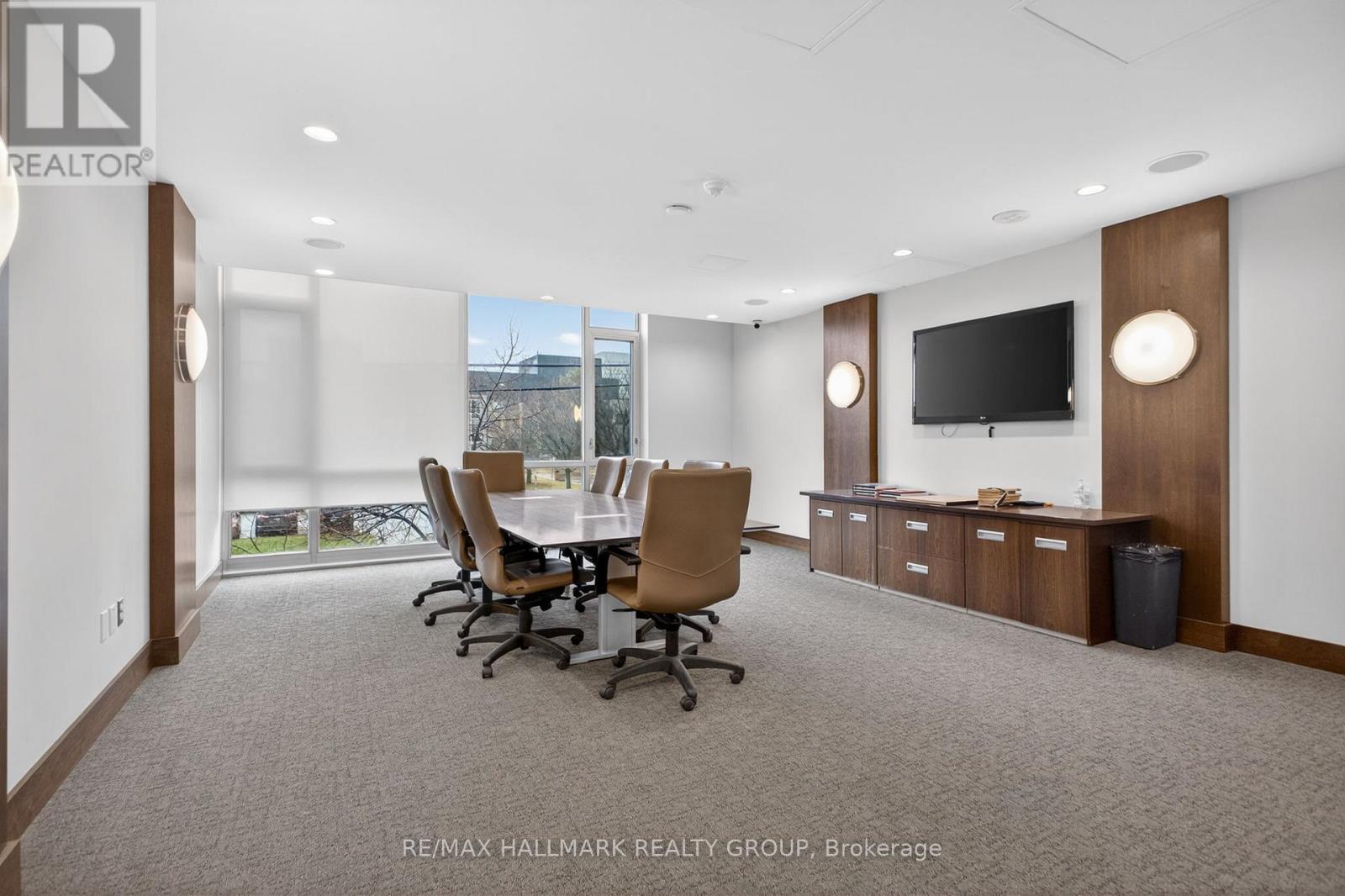 705 - 201 Parkdale Avenue