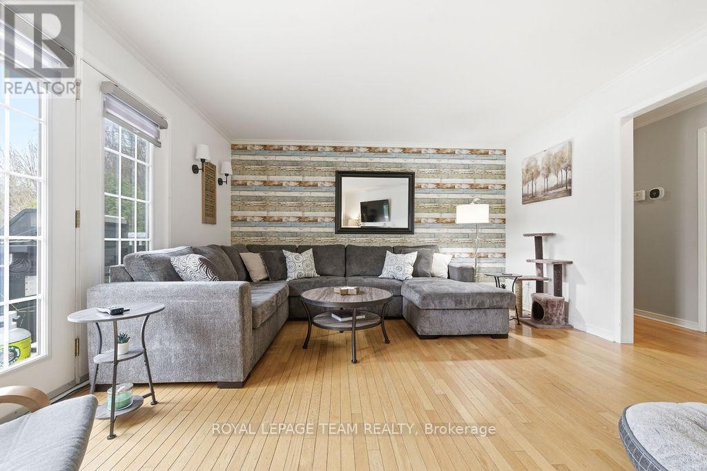 5195 Mcdonald's Corners Road