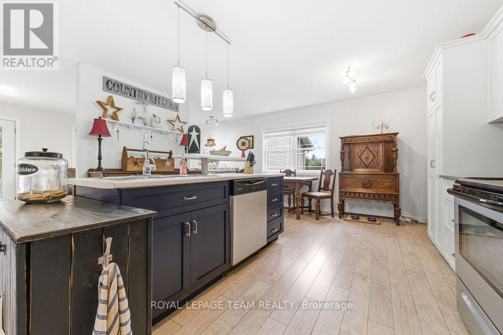 5195 Mcdonald's Corners Road