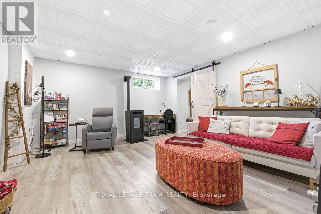 5195 Mcdonald's Corners Road