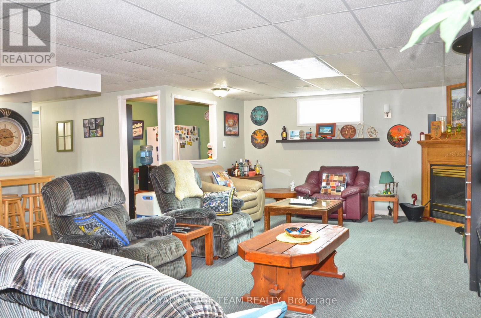 11708 Breezewood Avenue S