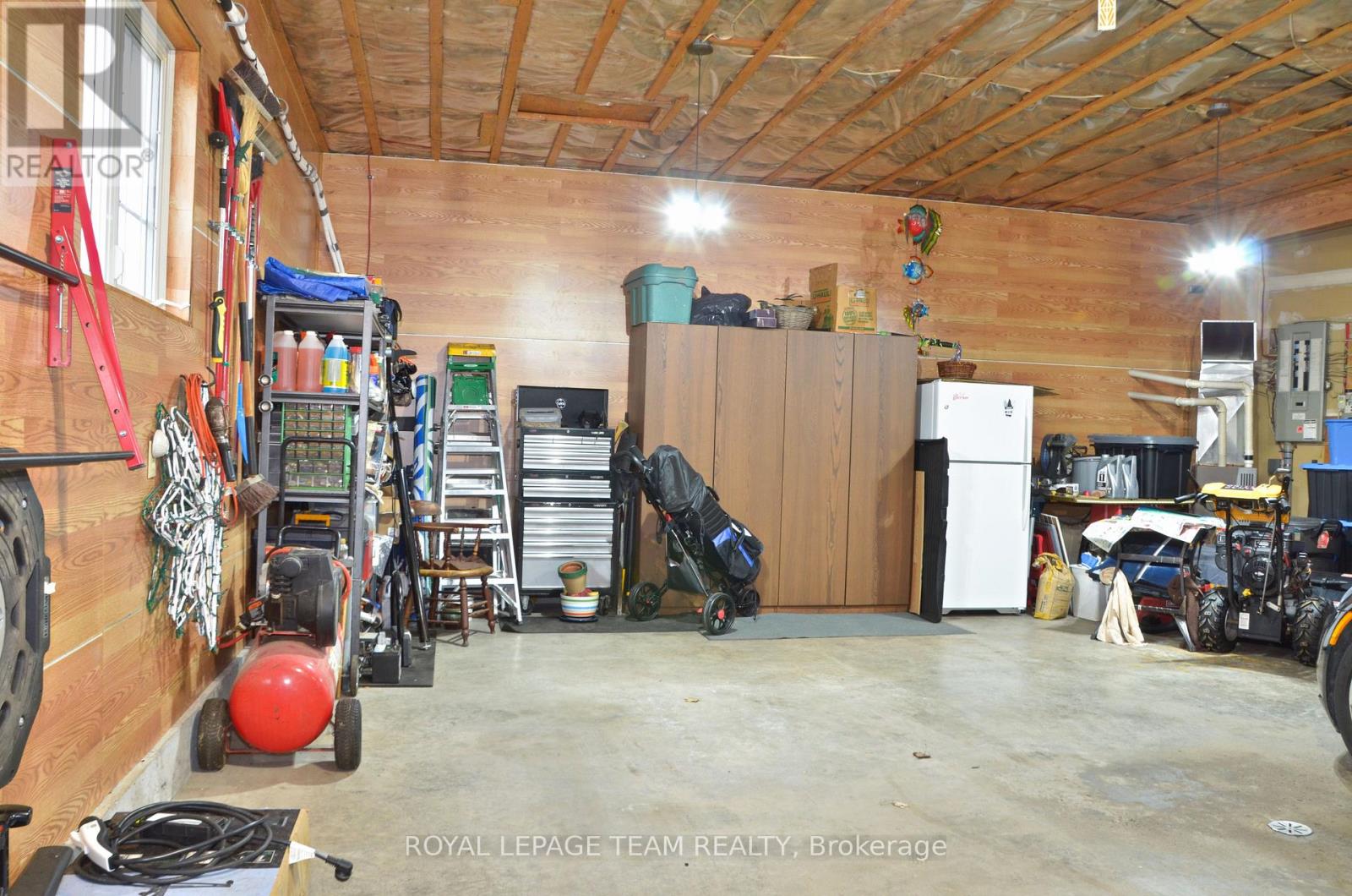 11708 Breezewood Avenue S