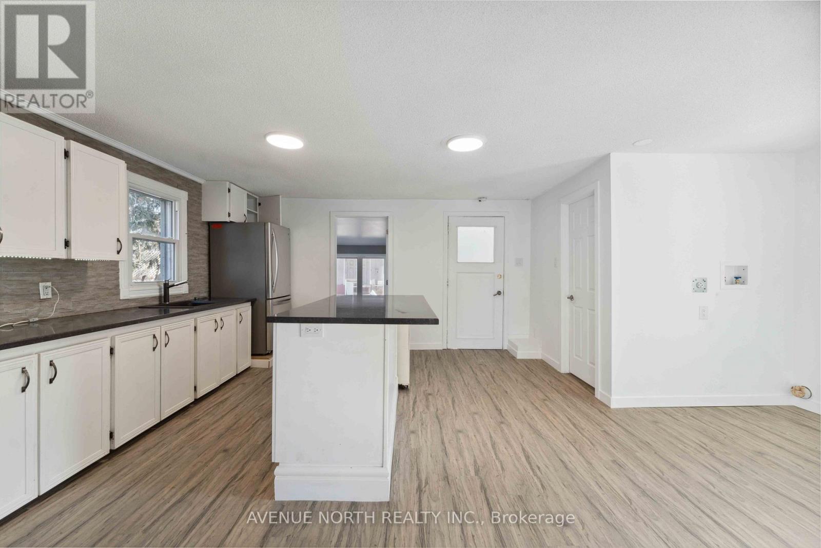 6958 Notre Dame Street