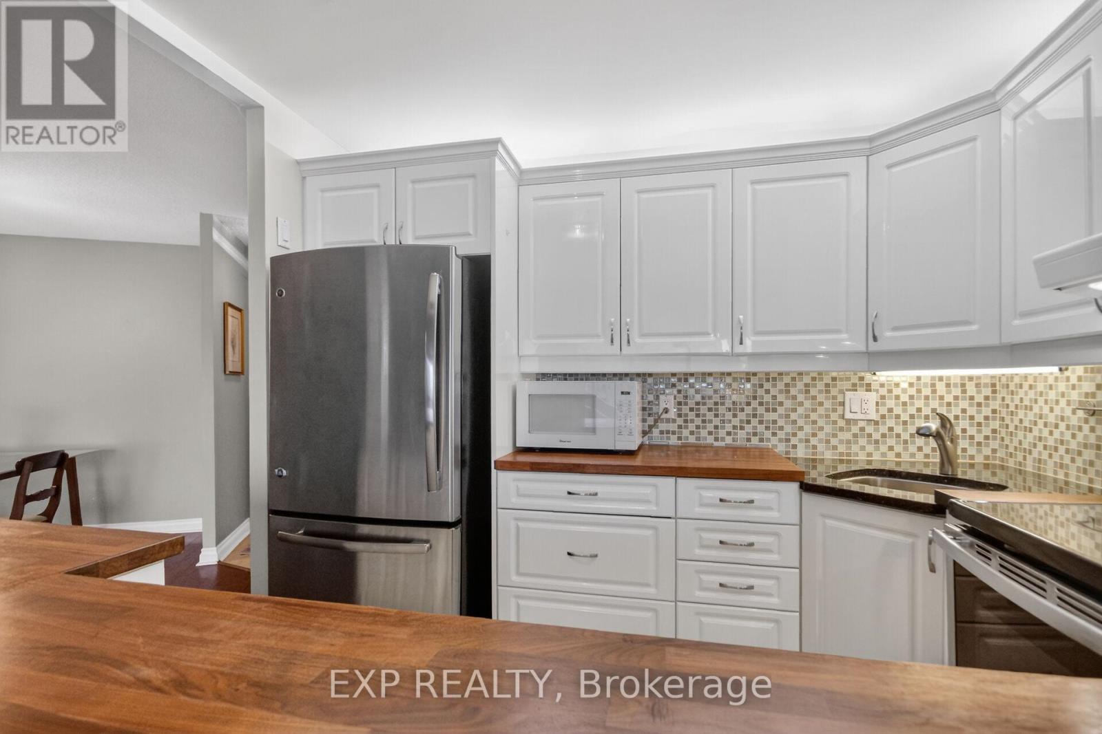 2009 - 1171 Ambleside Drive