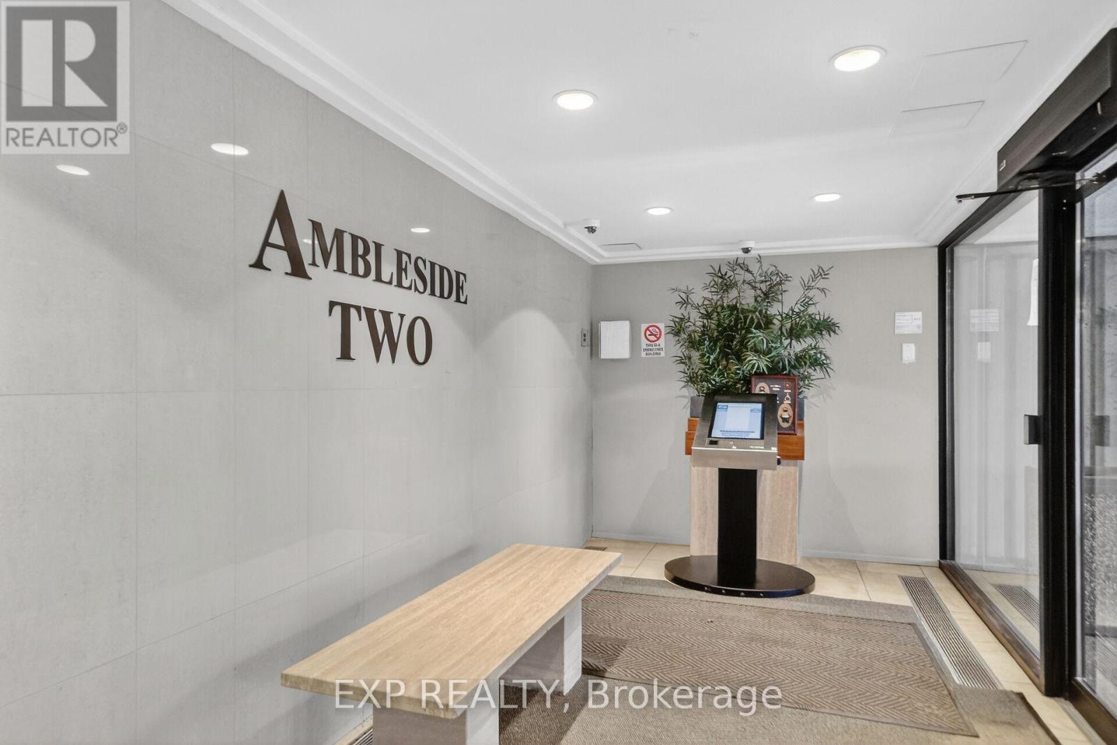 2009 - 1171 Ambleside Drive