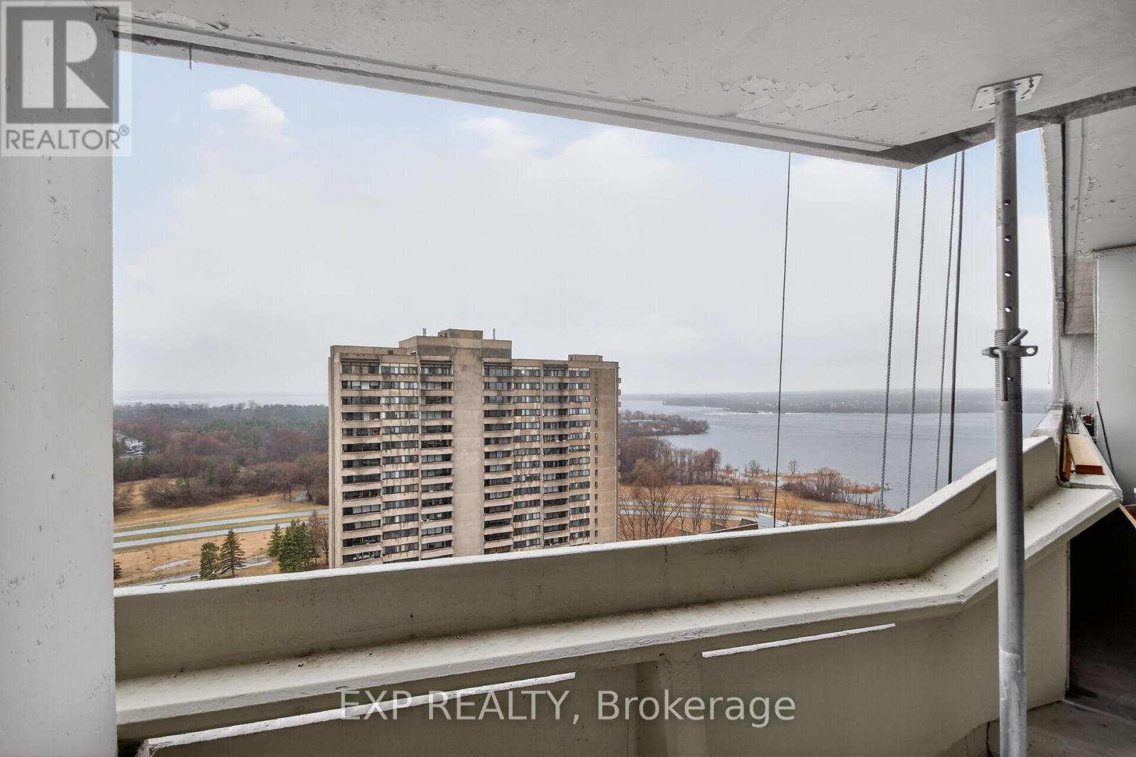 2009 - 1171 Ambleside Drive