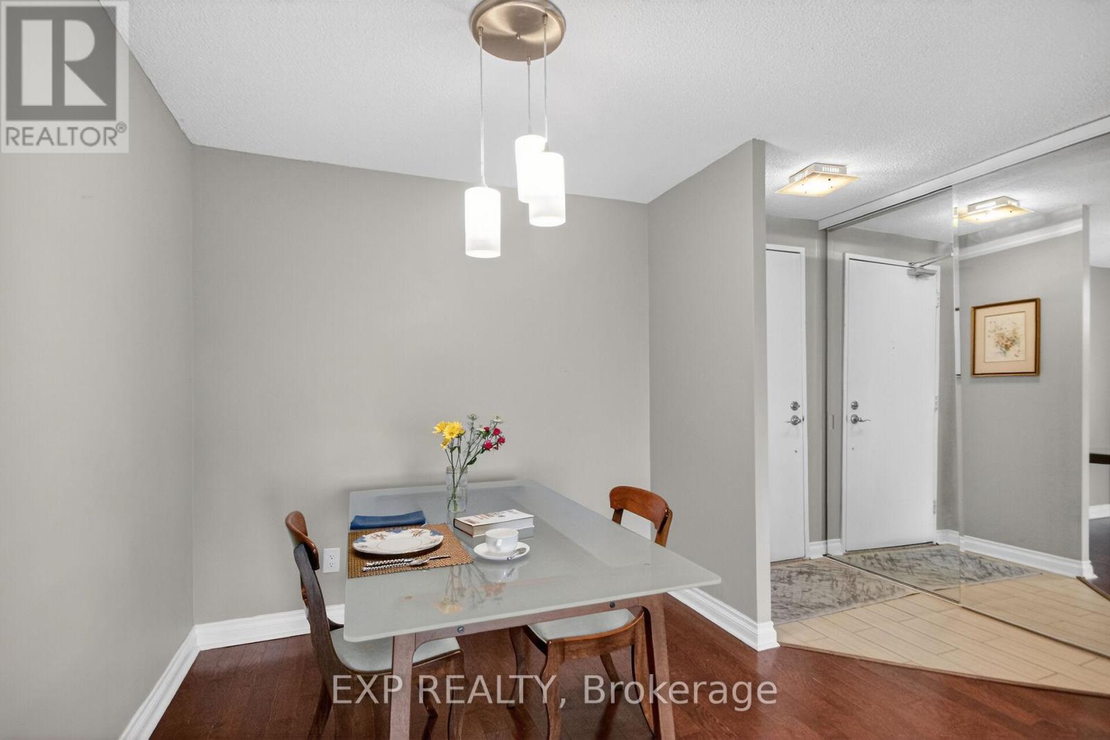 2009 - 1171 Ambleside Drive