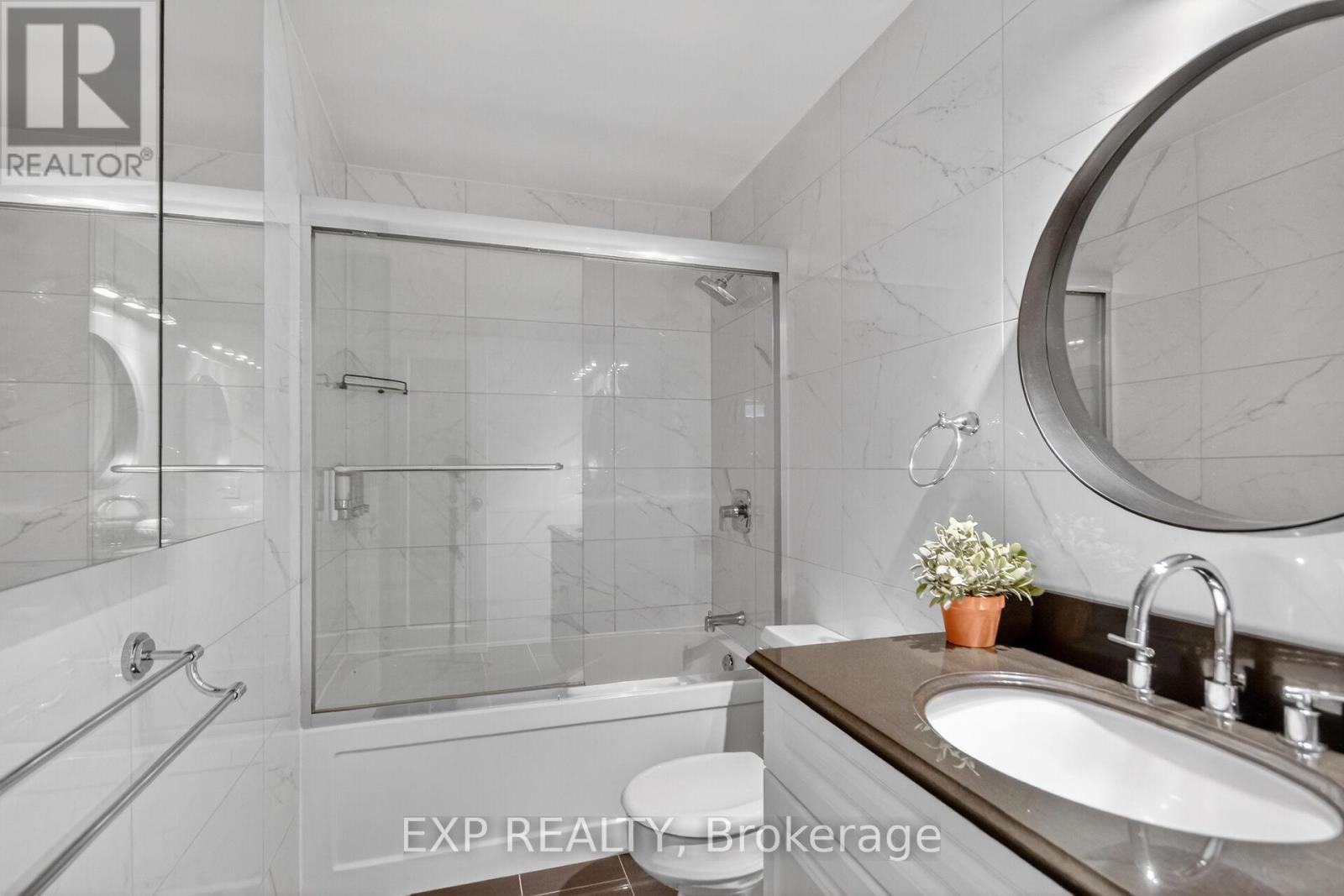 2009 - 1171 Ambleside Drive