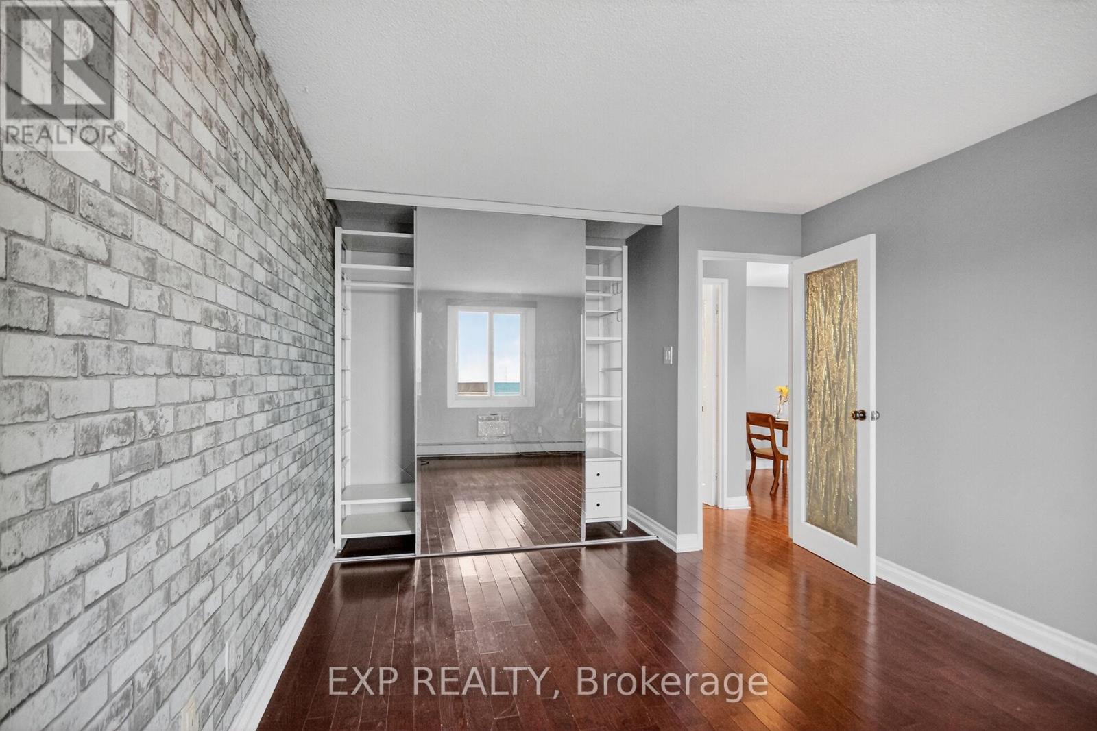 2009 - 1171 Ambleside Drive