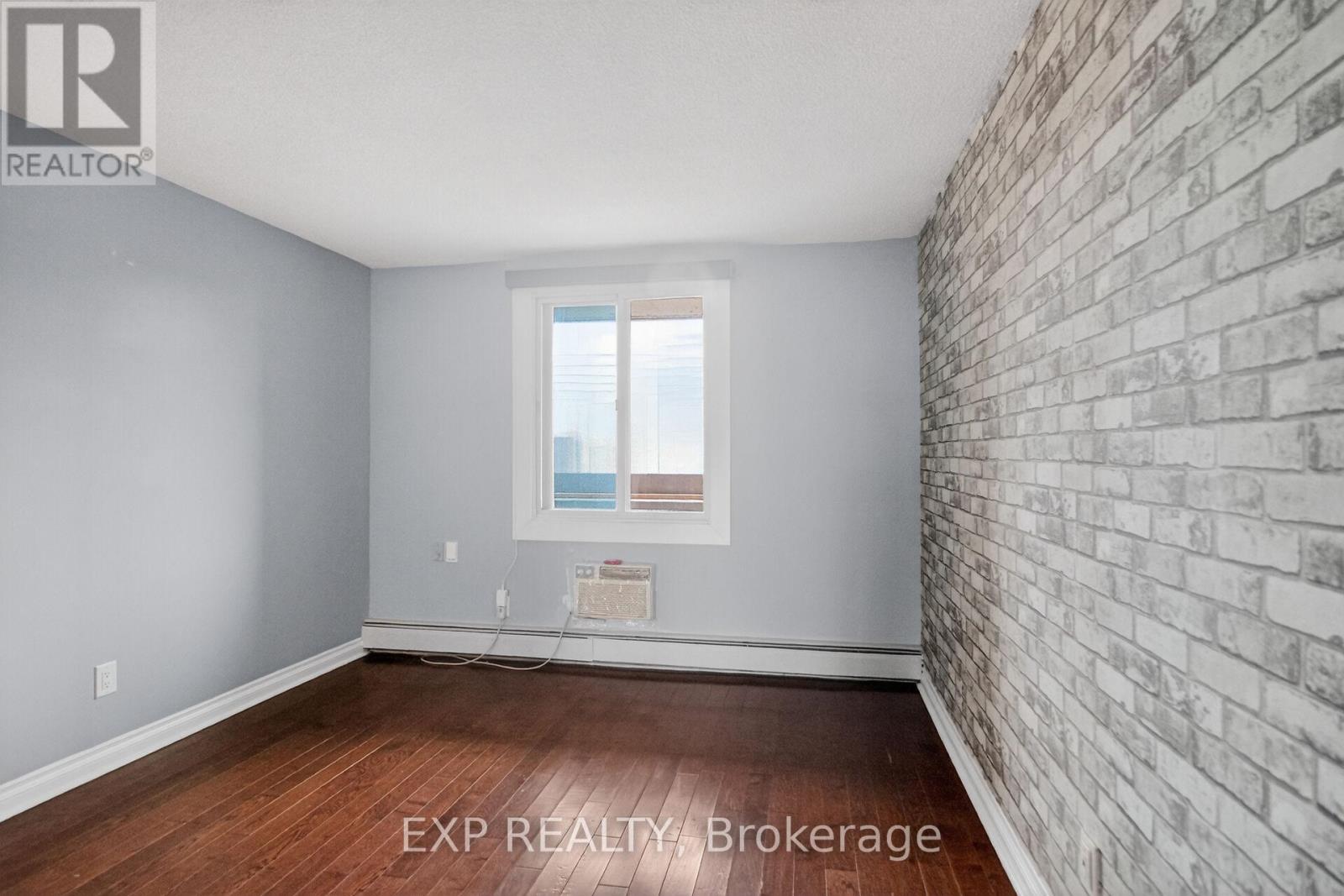 2009 - 1171 Ambleside Drive