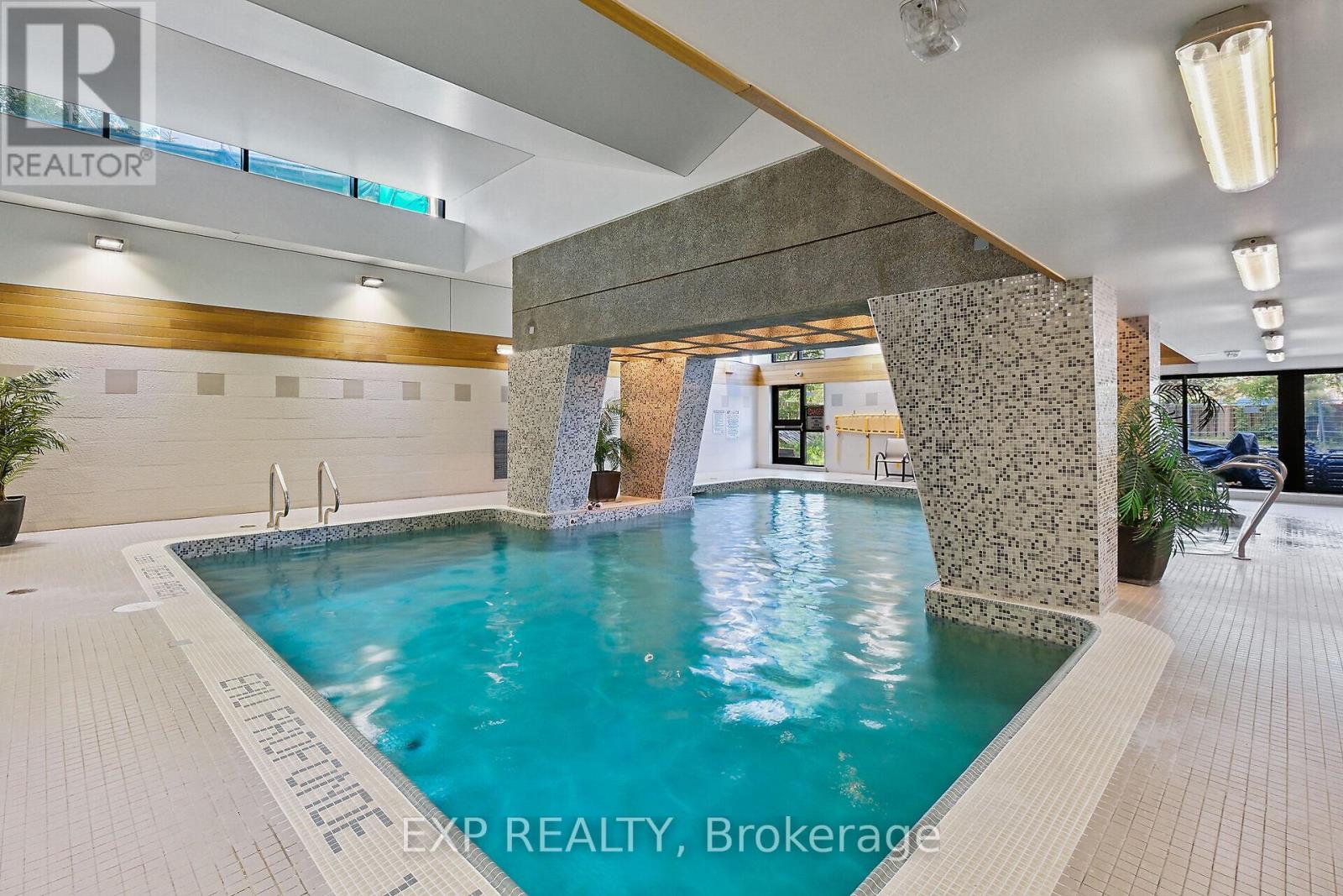 2009 - 1171 Ambleside Drive