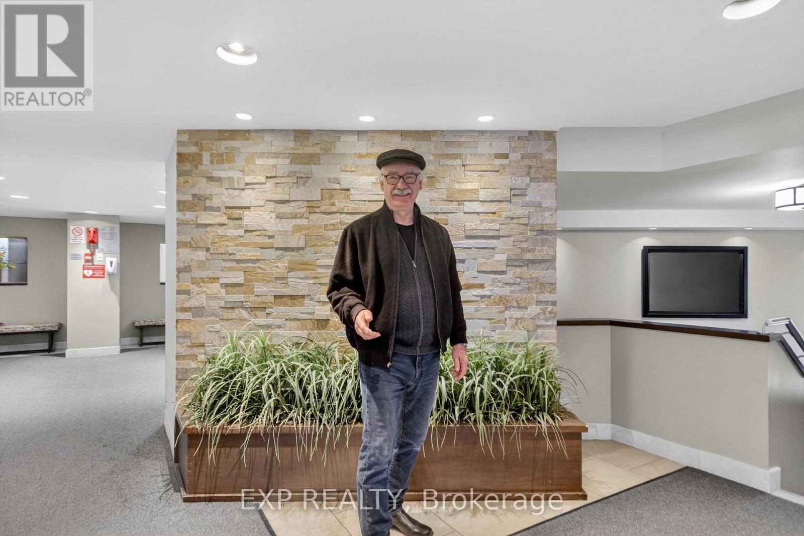 2009 - 1171 Ambleside Drive